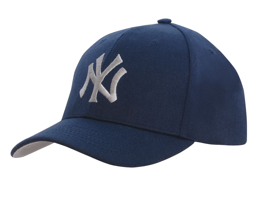 A navy cap featuring a contrasting peak and an embroidered logo on the front.