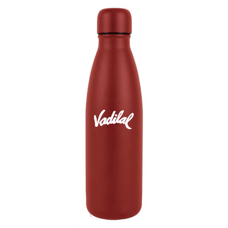 A drink bottle in a matte red finish, featuring a sleek design and a logo.