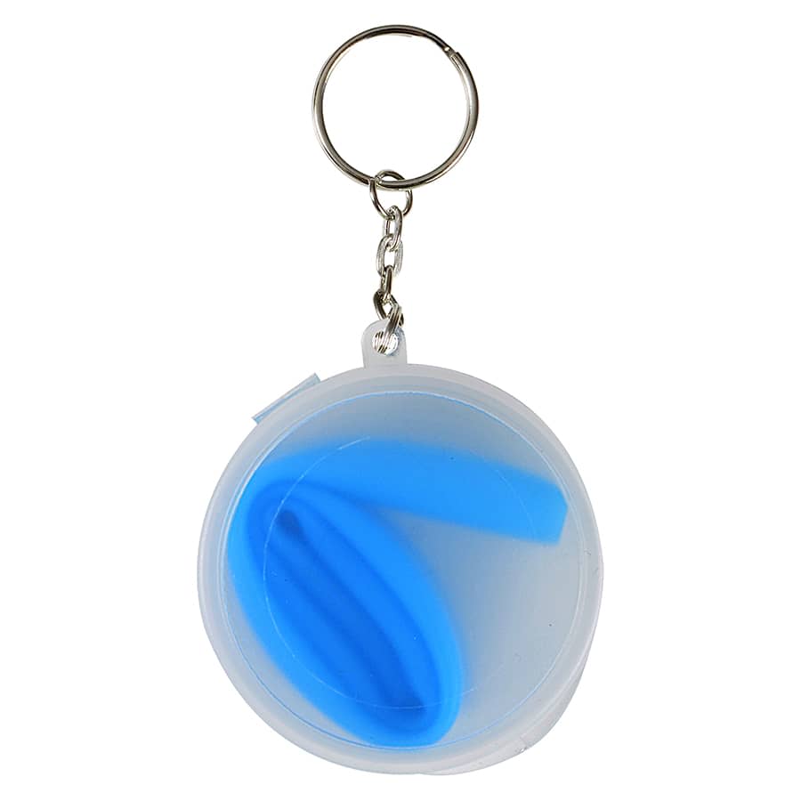 A clear container with a blue reusable silicone straw inside and a keychain attachment.