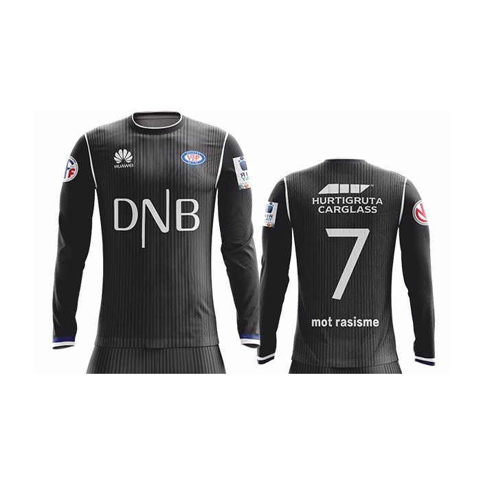 A black long sleeve soccer jersey featuring a logo and striped design, displaying the number 7 on the back.