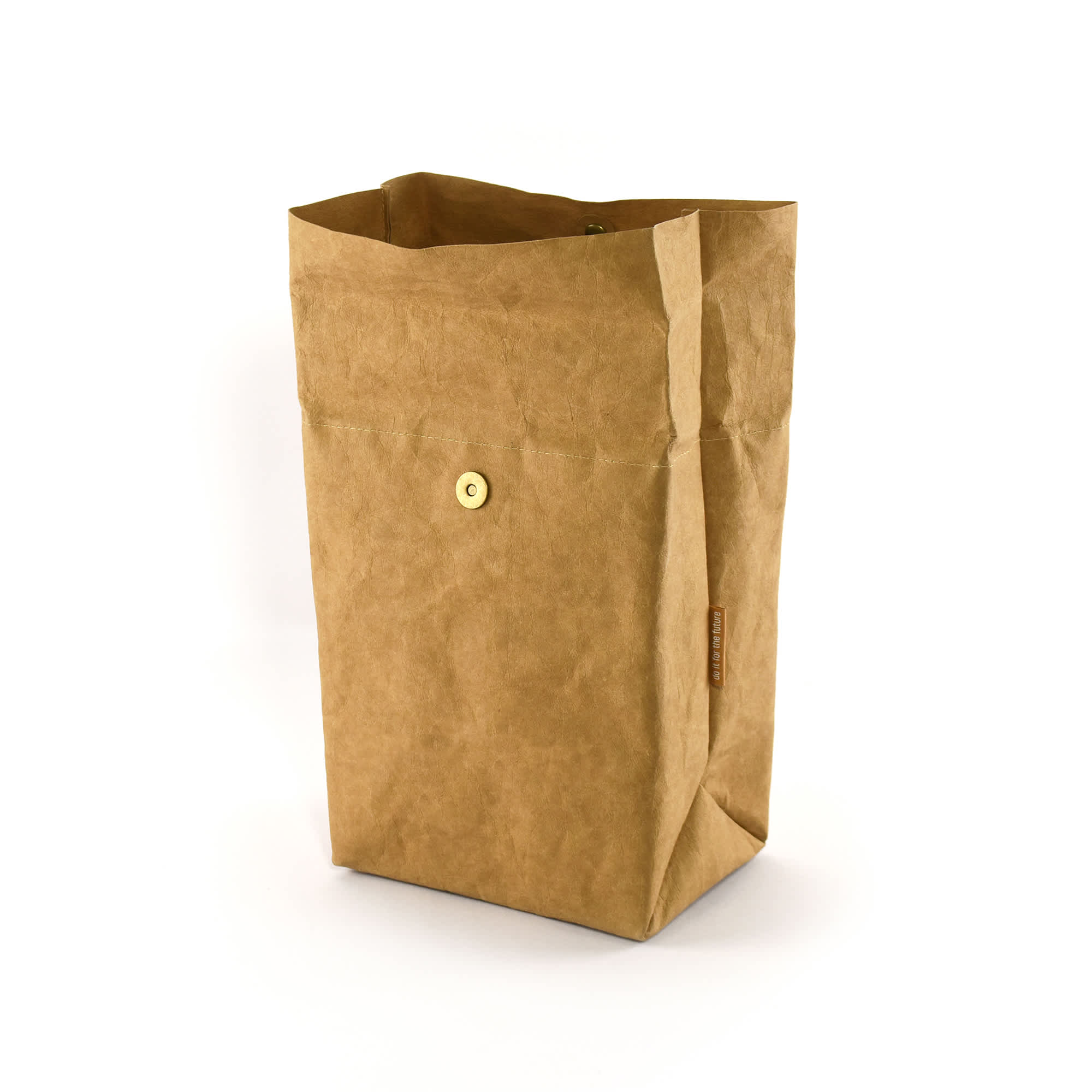 A kraft paper cooler bag in a natural brown colour, featuring a button closure and an attached logo.