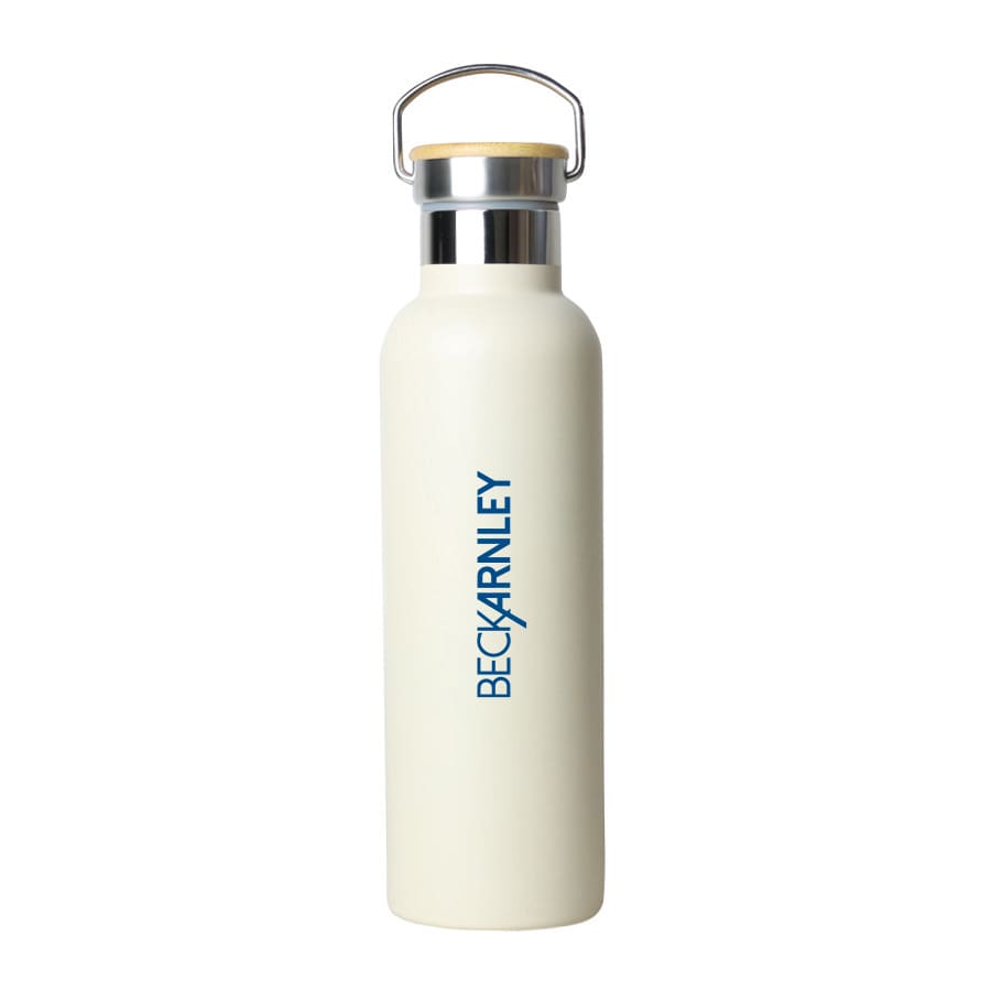 A drink bottle in cream with a metal lid and a wooden accent, featuring a logo. Capacity of 750ml.