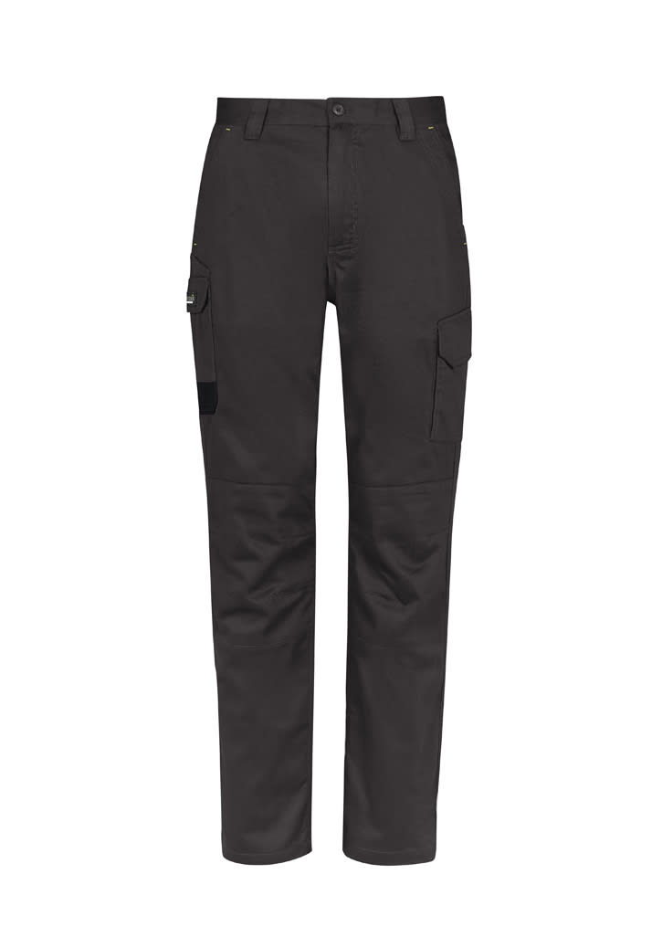 Black men's cargo pants featuring pockets and a casual fit. The design includes a logo. Suitable for summer wear.