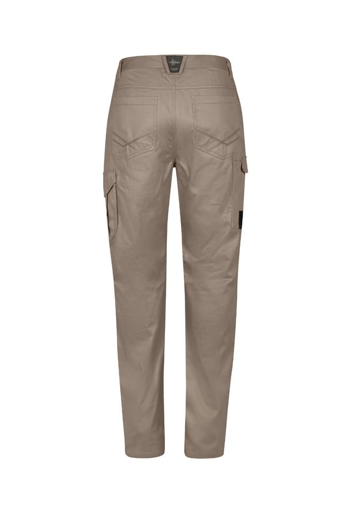 Men's summer cargo pant in a khaki colour, featuring side pockets and a branded label on the back.