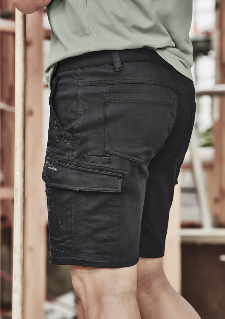 Men's work shorts in black, featuring multiple pockets and a logo. The shorts are designed for comfort and durability.