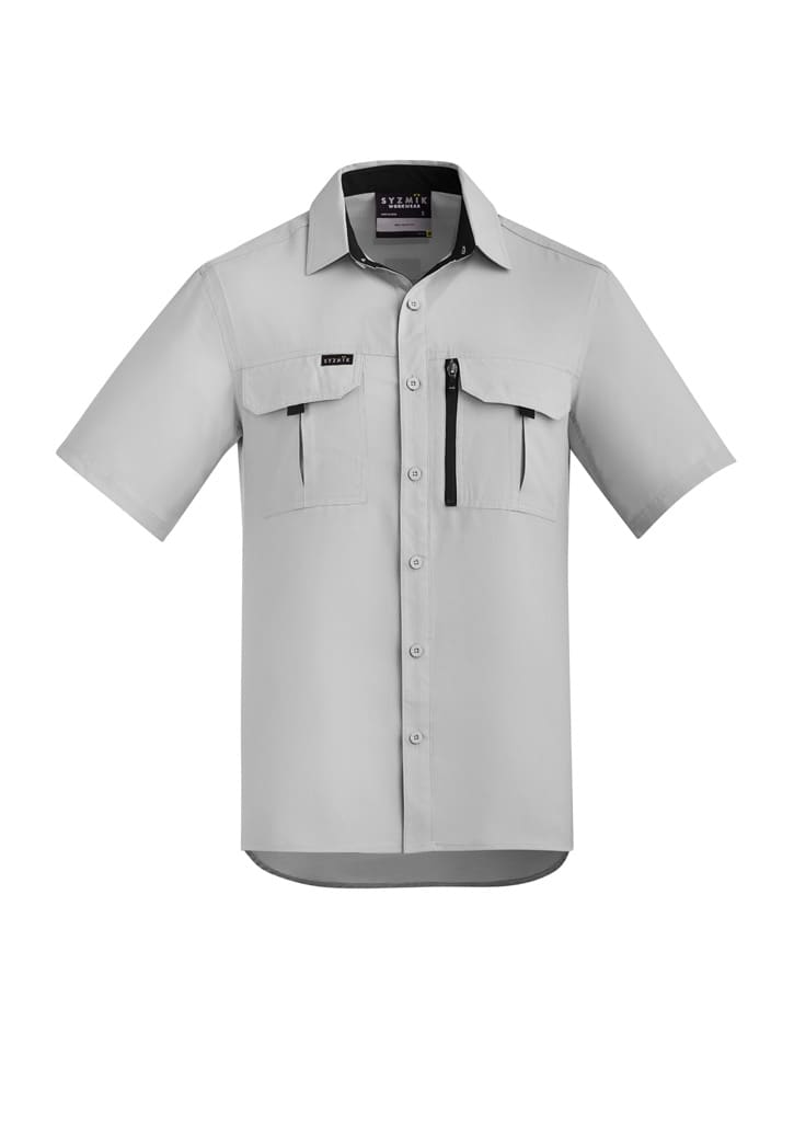 Light grey men's outdoor short sleeve button-up shirt with two chest pockets and a logo.